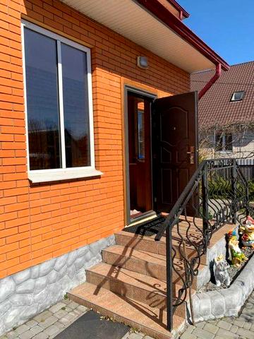 Затишна частина будинку 136 м² з генератором та ялиновим садом Таценки