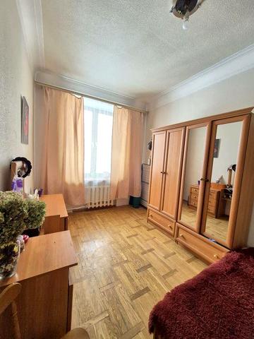 Продам 3-к квартиру в сталінці на пр-ті Берестейському!метро Нивки!