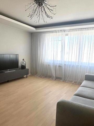 Двокімнатна квартира на Троєщині. Газ !