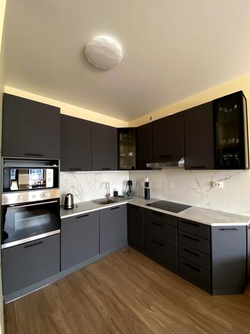 Набережно-Рибальська дорога вул., 5