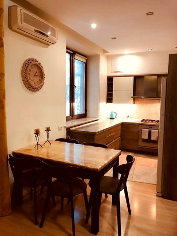 Лесі Українки просп. (Гагаріна), 10