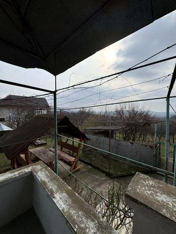 Продаж будинку , Куштановиця