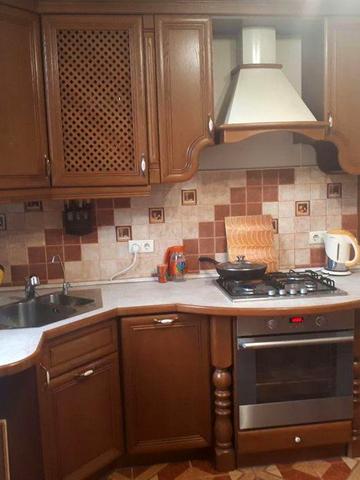 Здається в оренду двох поверховий будинок