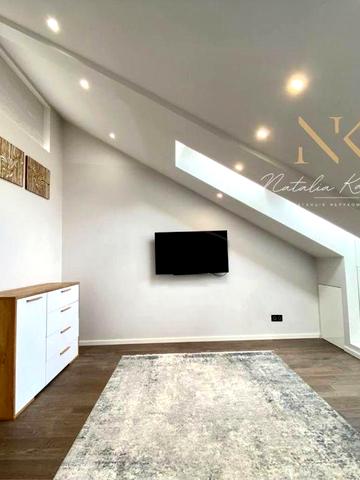 Оренда дворівневої квартири з терасою. Комфорт Таун