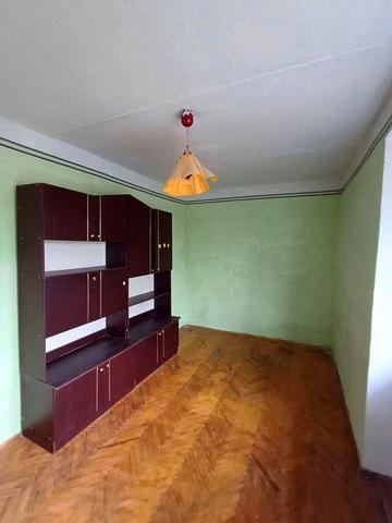 Продається 2-х кімнатна квартира