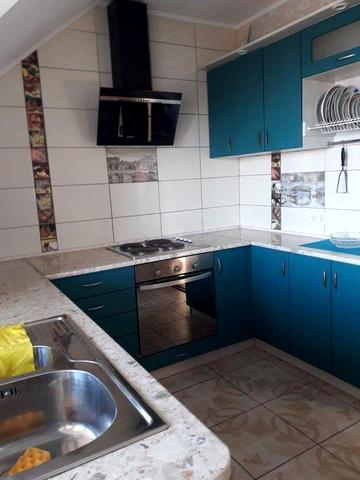 Сдаю командировочным 3х комнатную квартиру в частном секторе .