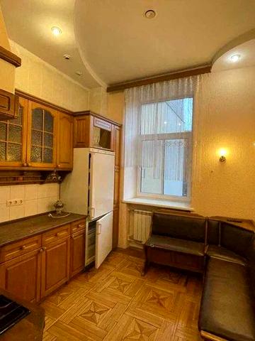 Продаж 3 кімн кв Історичний ЦЕНТР Олеся Гончара 90/92 Львівська площа