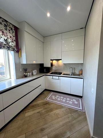 Продаж Дворівнева квартира з авторським ремонтом, меблями та технікою