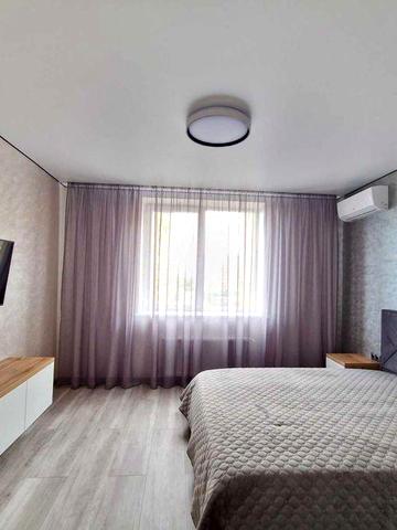 Оренда одно кімнатної квартири 4 поверх в ЖК Клубний Зелена 3