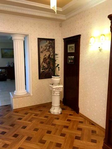 Продам 4 кімнатну квартиру з дизайнерським ремонтом на Піщаном м-ві