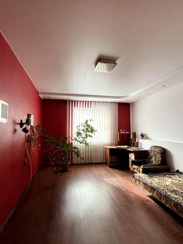 Продам 2к квартиру 80,7 м2 в смт. Іванків, Вишгородський р-н.