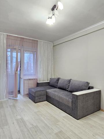 Богатирська вул., 8