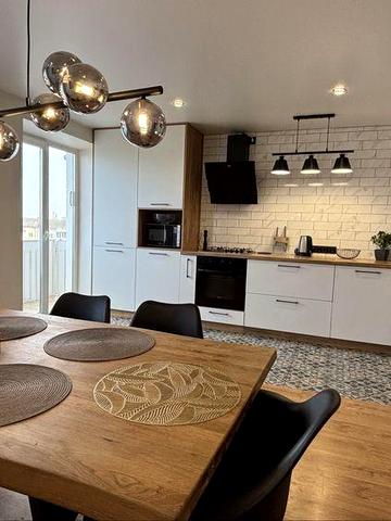 4 кімнатна 118 м2 біля Дендропарку, вул. Яновського