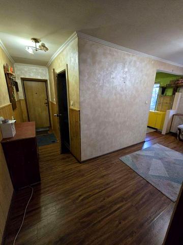 3 кімн хрущовка  57,8 м Центр міста  Є Газ