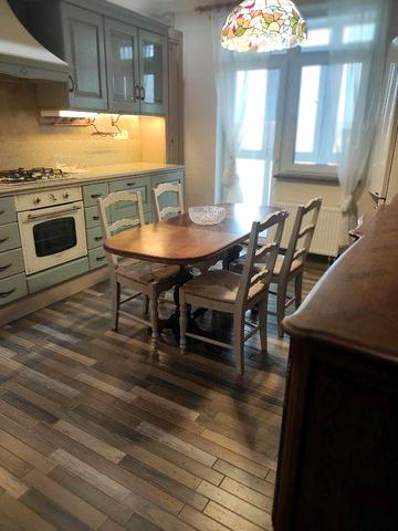 Оренда 2-х кімнатної квартири в Золоче 70м с генератором. Перша здача!