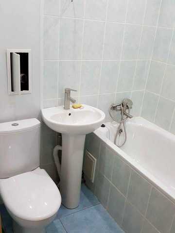 Продам 3-х квартиру 43,5м.кв  на 1 этаже 2-х этаж кирпичного дома.