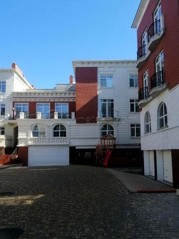 Львівська вул., 29