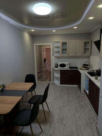 Сдаётся двух комн квартира(хозяева)