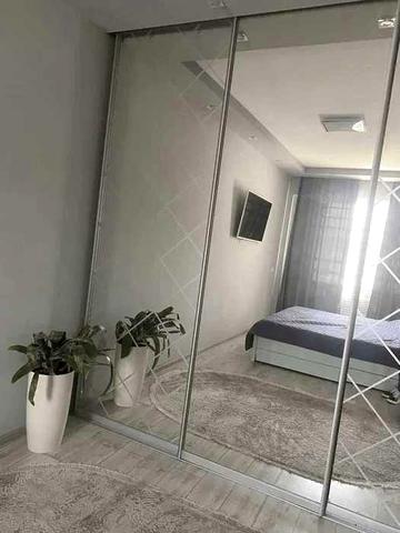 Комунальні враховані, квартира вільна, Власник