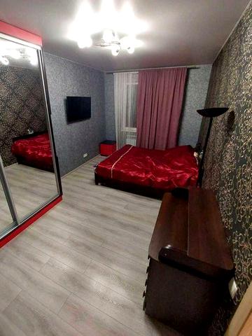 БЕЗ КОМІСІЇ - двоповерхова квартира (6кімнат)