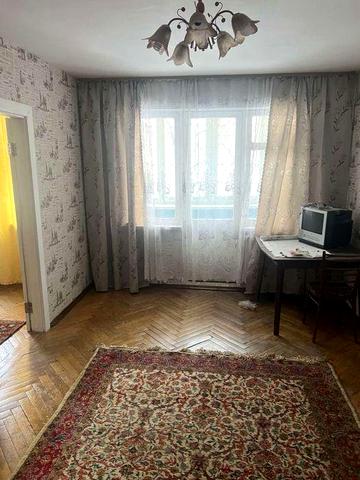 2 кімн кв-ра, Нивки, вул. Мріії 9, косметичний ремонт