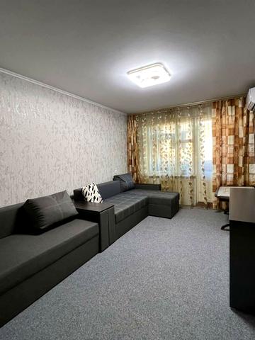 Припортова вул. (Героїв Сталінграда), 14