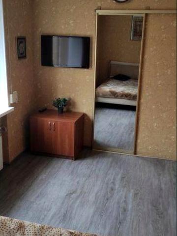 Здам 2-х комнатная квартиру на кільце 95 кв.від хозяїна