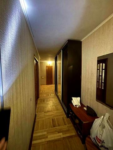 Продам трикімнатну квартиру вул. Інженера Бородіна