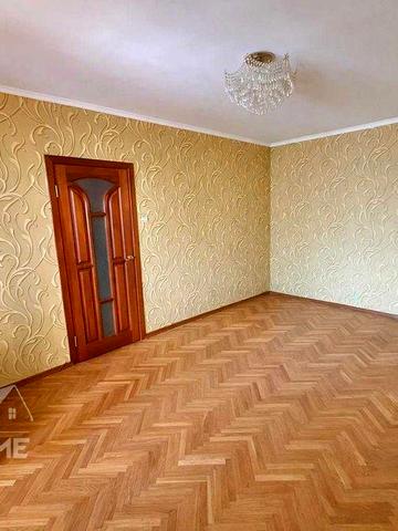 Продаж 3к квартири, вул Чорнобильська, 21, метр Академмістечко-Київ