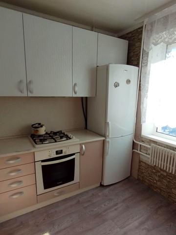 Степана Бандери вул., 10