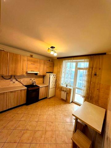 Роксоляни вул., 43б