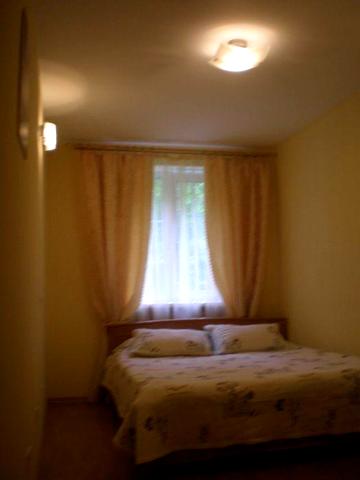 Оренда 2х кімнатної на Ніщинського Солом янка.