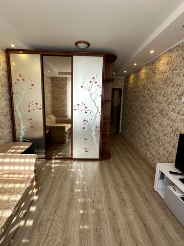 Академіка Глушкова просп., 9-В