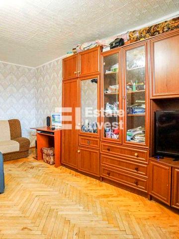 Продається 1-кімнатна квартира в цегляному будинку ("чешка")