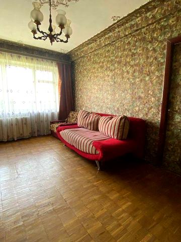 Продаж  3 к.  квартири  Дарницька площа,  Харківське шосе 4/1