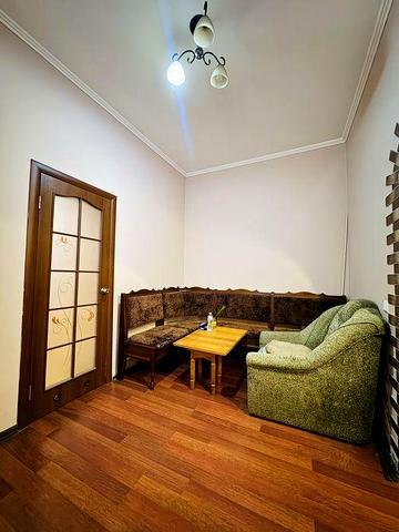 3-х кімн. квартира в Центрі - 80 м2 - Індивідуальне опалення