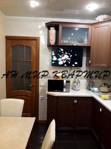 3-х кімнатна р-н Інст. звязку!