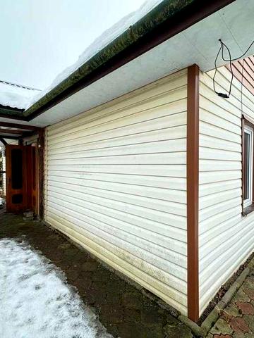 Продаж будинку біля лісу