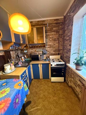 Сдам в долгосрочную аренду  3 комнатную квартиру