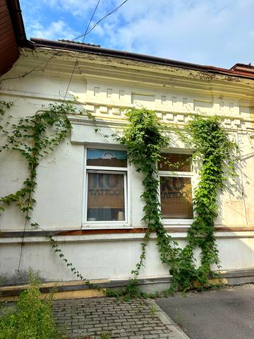Кам'янецька вул., 43