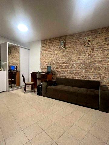 Продаж 1-кімнатної квартири в центрі Львова — вул. Карла Звіринського