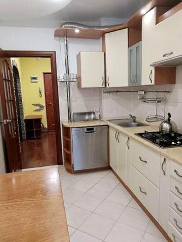 Перша оренда 4-кім. квартири, Сихів