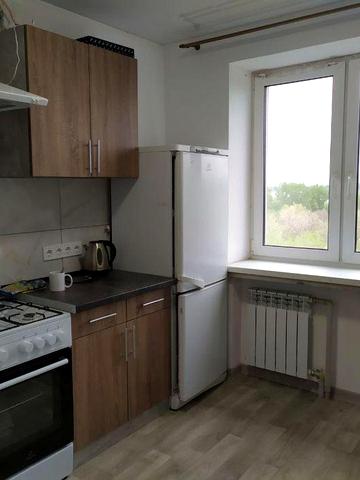 2к квартира на вул. Енеїди (Бажова)