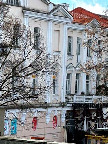 Продається 1 кімнатна квартира в Центрі