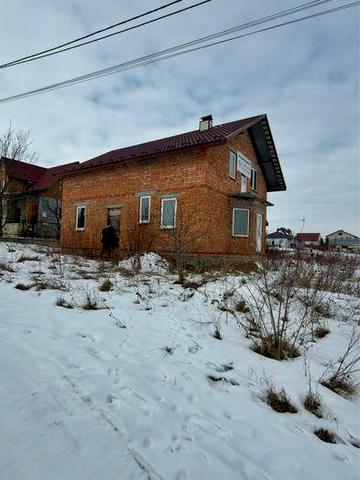 Новий Будинок, с. Смотрич (центральна дорога)