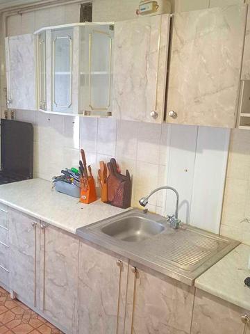 Сдам трикімнатну.Гастелло 28