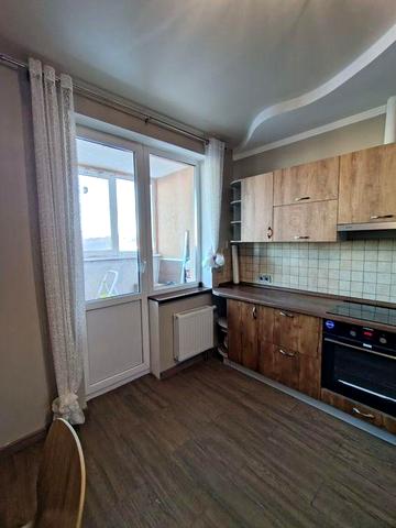 ЖК Новомостицько-Замковецький, 2-кімн.кв, вул.Сергія Данченко 34.
Дві