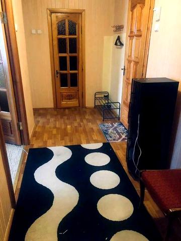 2к  вул.Нововокзальна буд.21 з меблями та технікою ціна 72000у.о