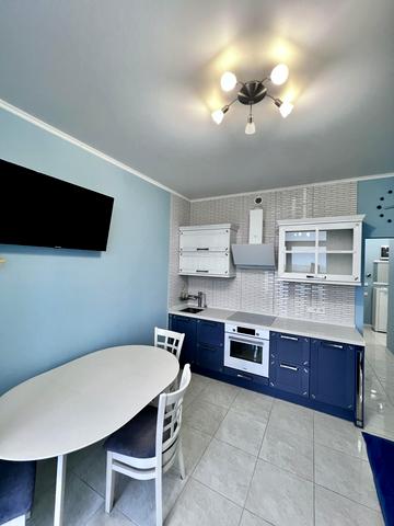 Лесі Українки просп. (Гагаріна), 19