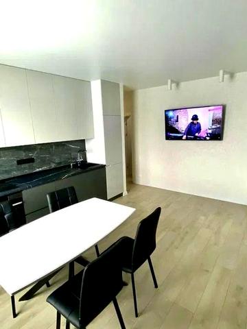 Здам Трикімнатну квартиру в новобудові на Таврійському